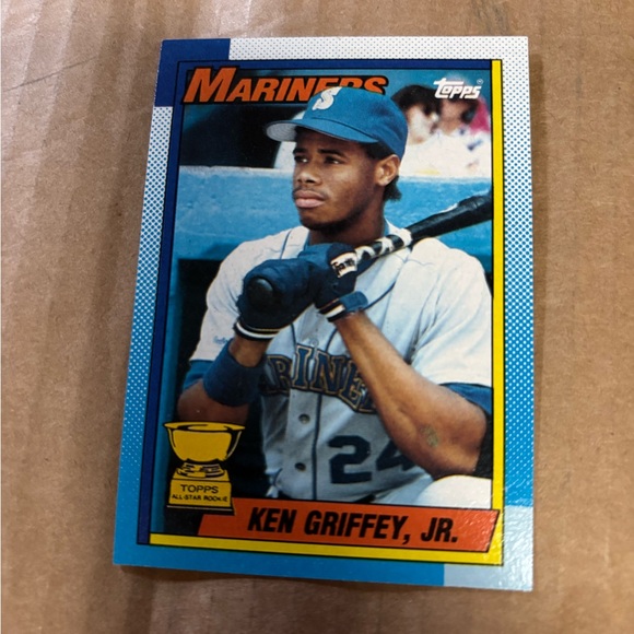 Topps 1990 Ken Griffey Jr. card. #336 - Picture 1 of 6